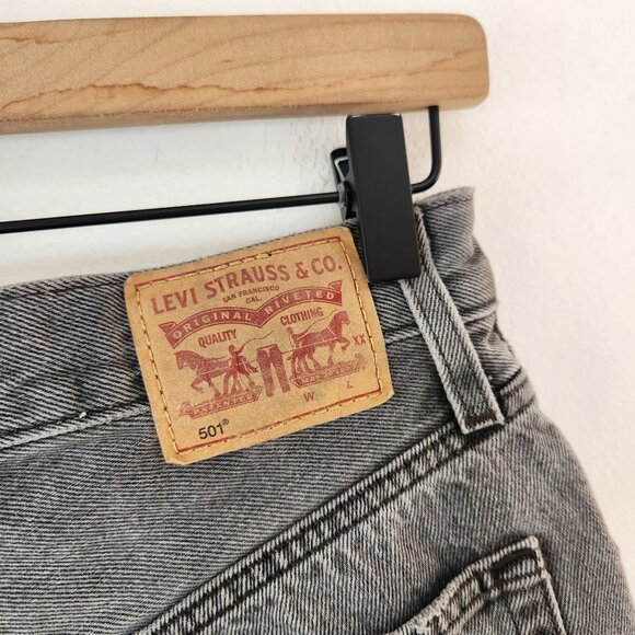 Levi's 501 Cut-Off Jeans Shorts Grey Denim High Rise Mini Women's 26 - Picture 4 of 7